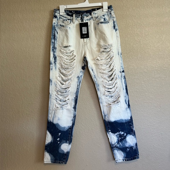 Fashion Nova Denim - NEW Bleach Blue Wash Distressed Jeans Size 3 from Fashion Nova